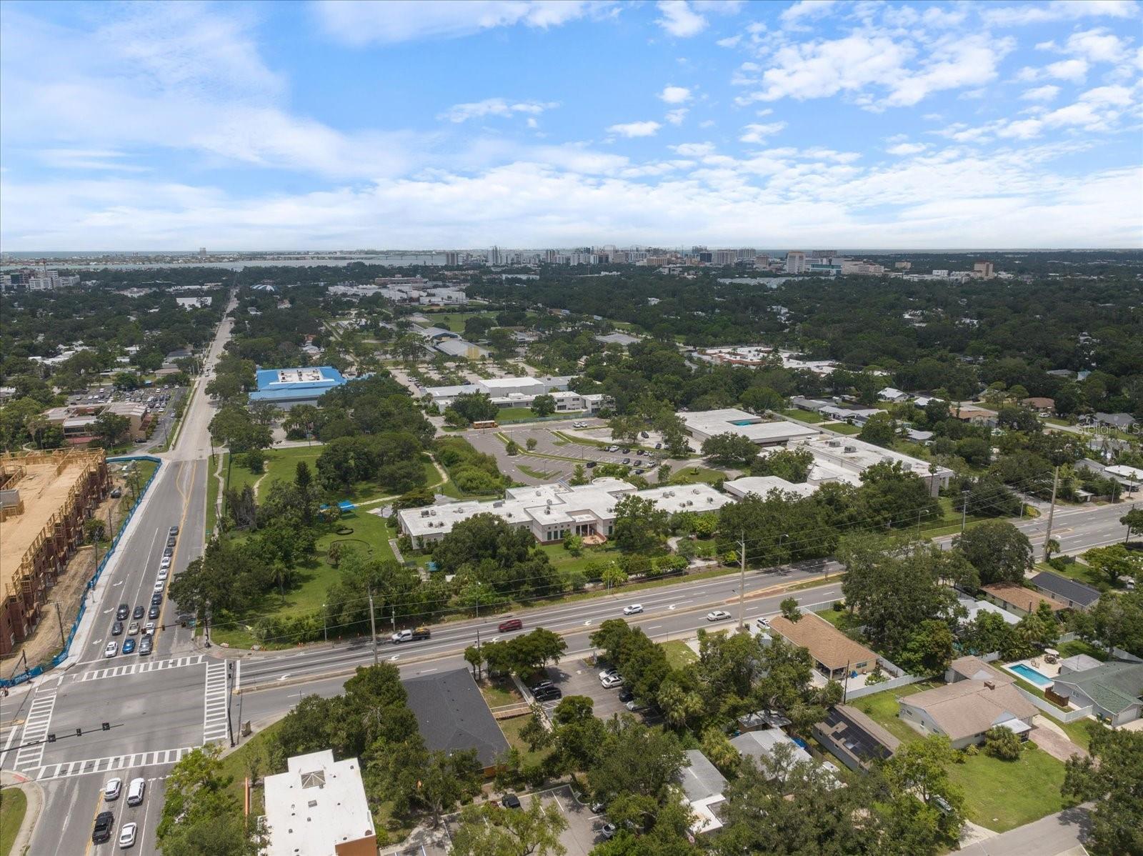 S TUTTLE AVE