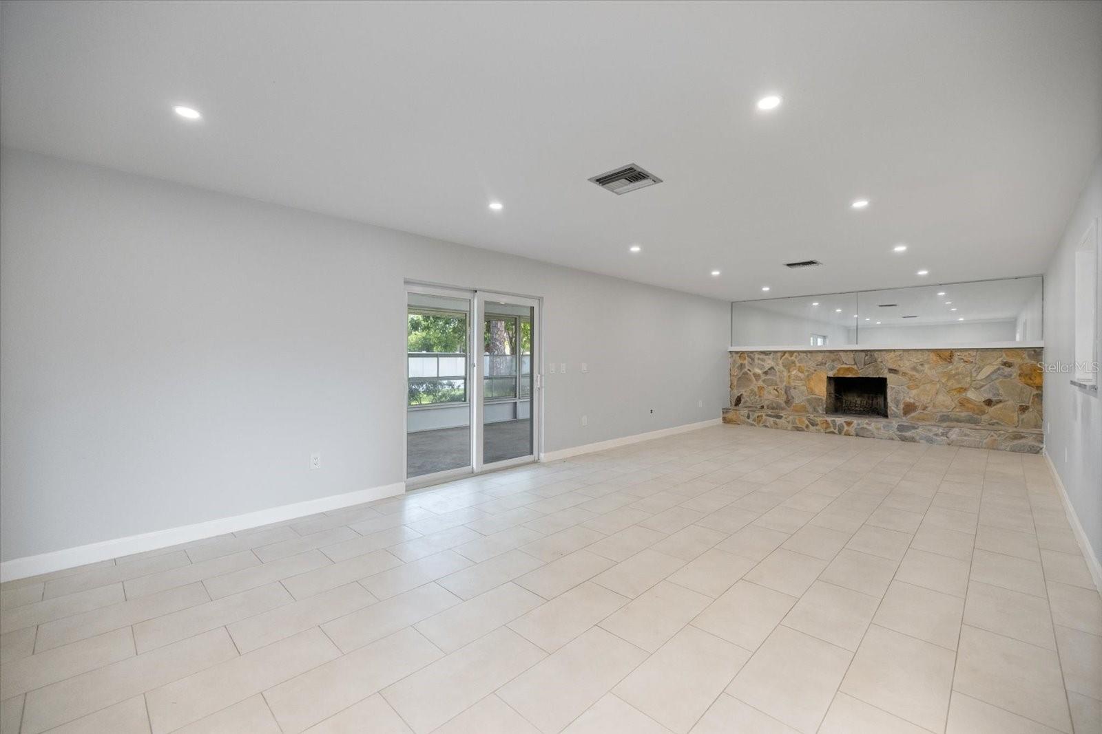 1169 CARMELLA CIR