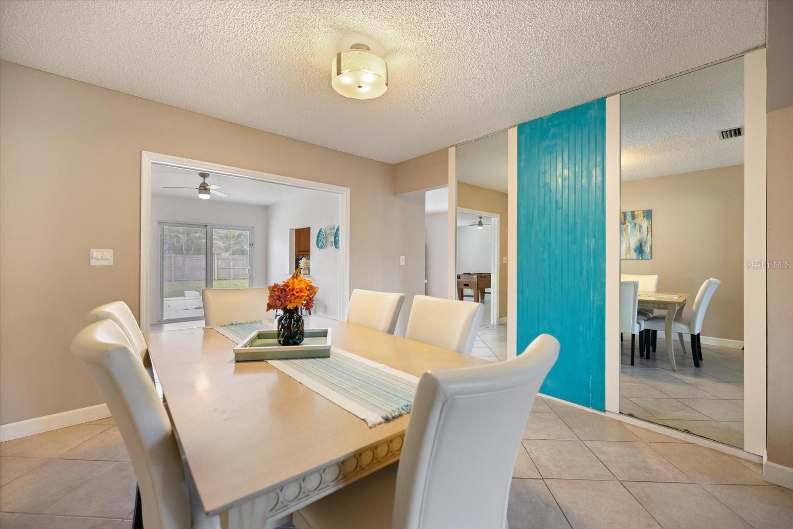 818 PLUM TREE LN