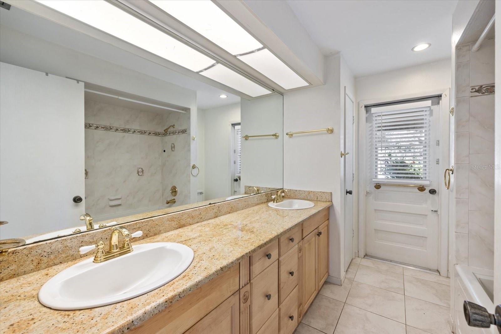 5151 OAKMONT PL