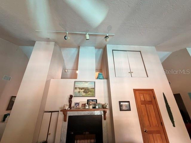 4944 MIDNIGHT LN