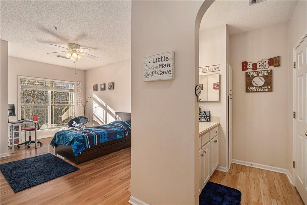 4333 DUNWOODY Park Unit 3301