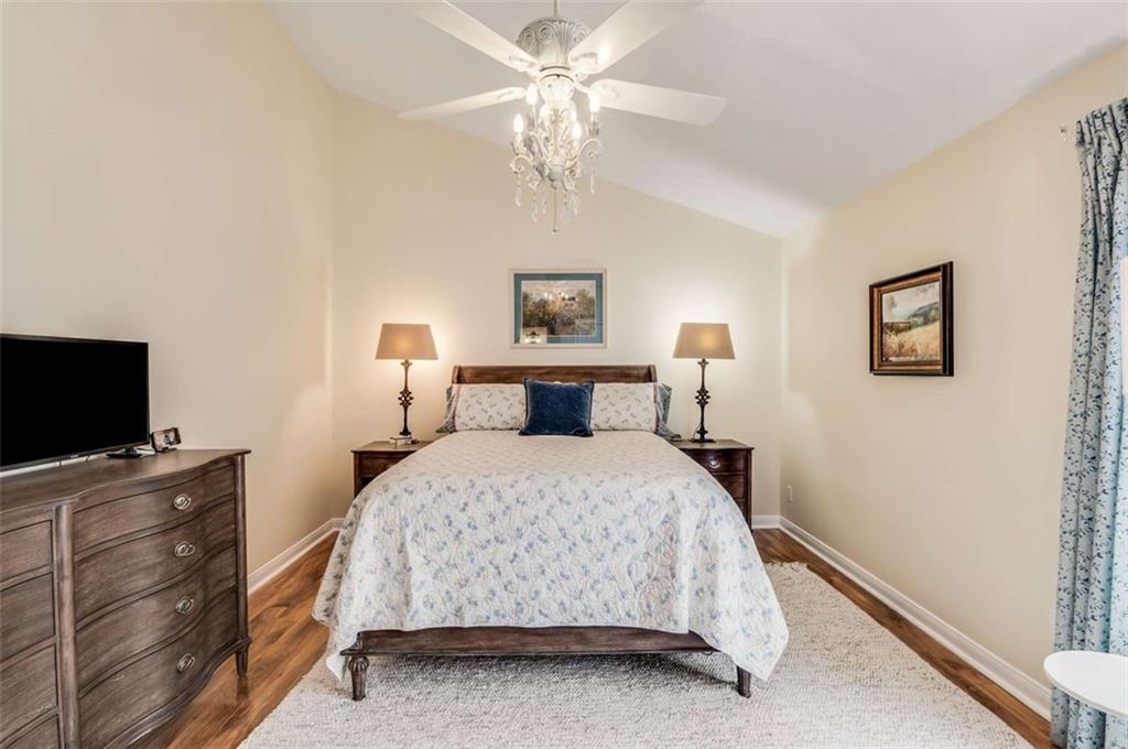 1117 CAPITAL CLUB Circle NE