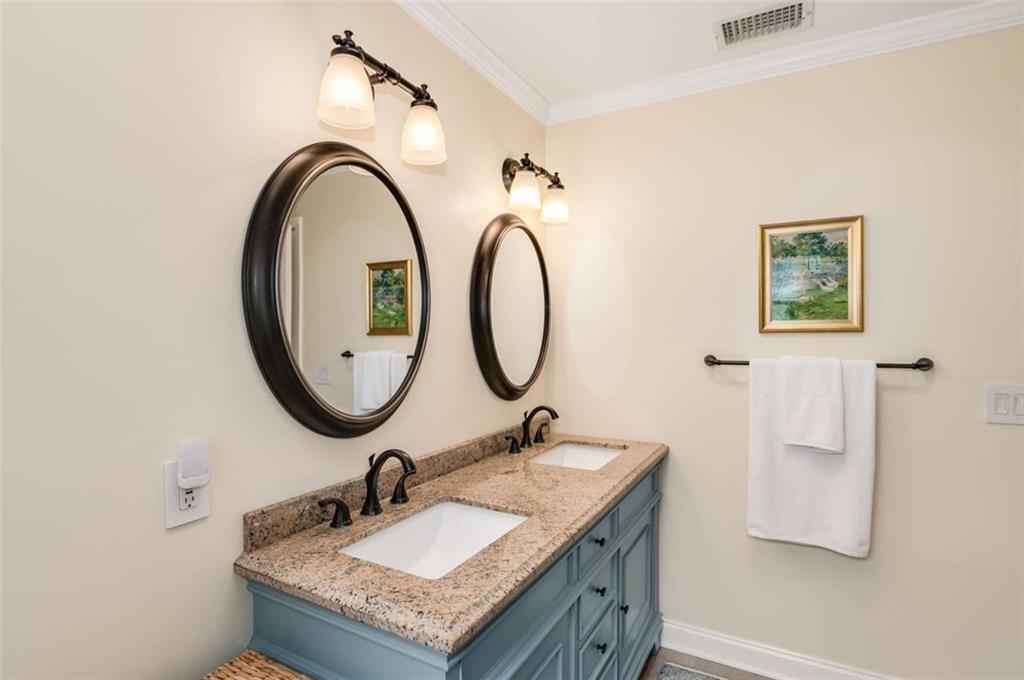 1117 CAPITAL CLUB Circle NE