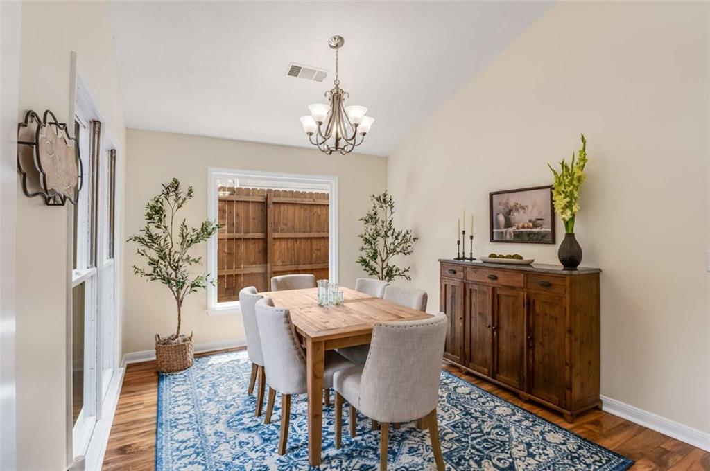 1117 CAPITAL CLUB Circle NE