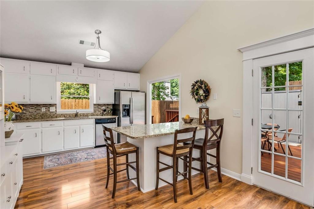 1117 CAPITAL CLUB Circle NE