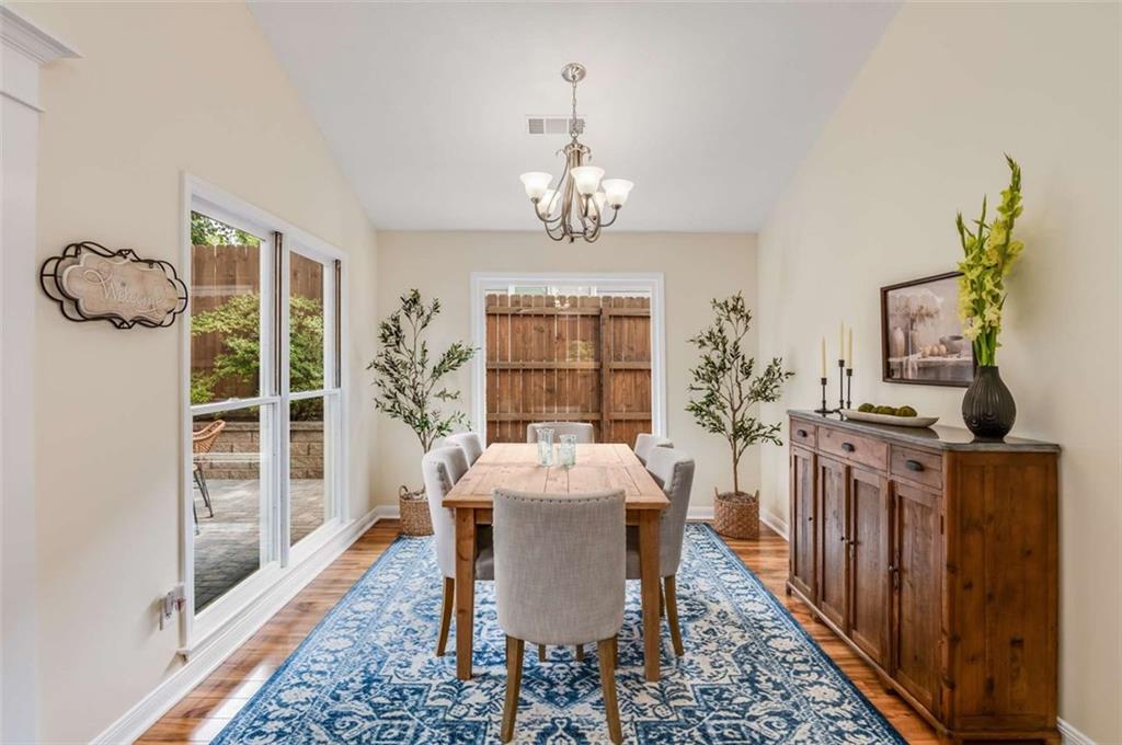 1117 CAPITAL CLUB Circle NE