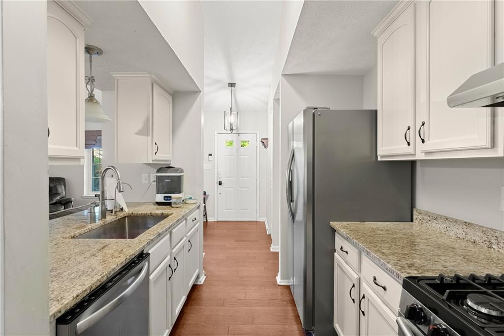 420 Hembree Forest Circle