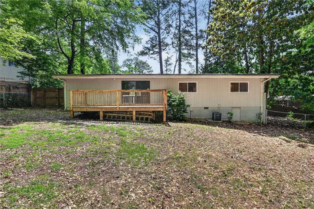 2462 Skyland Trail NE