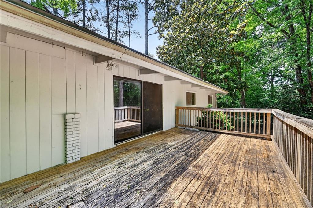 2462 Skyland Trail NE