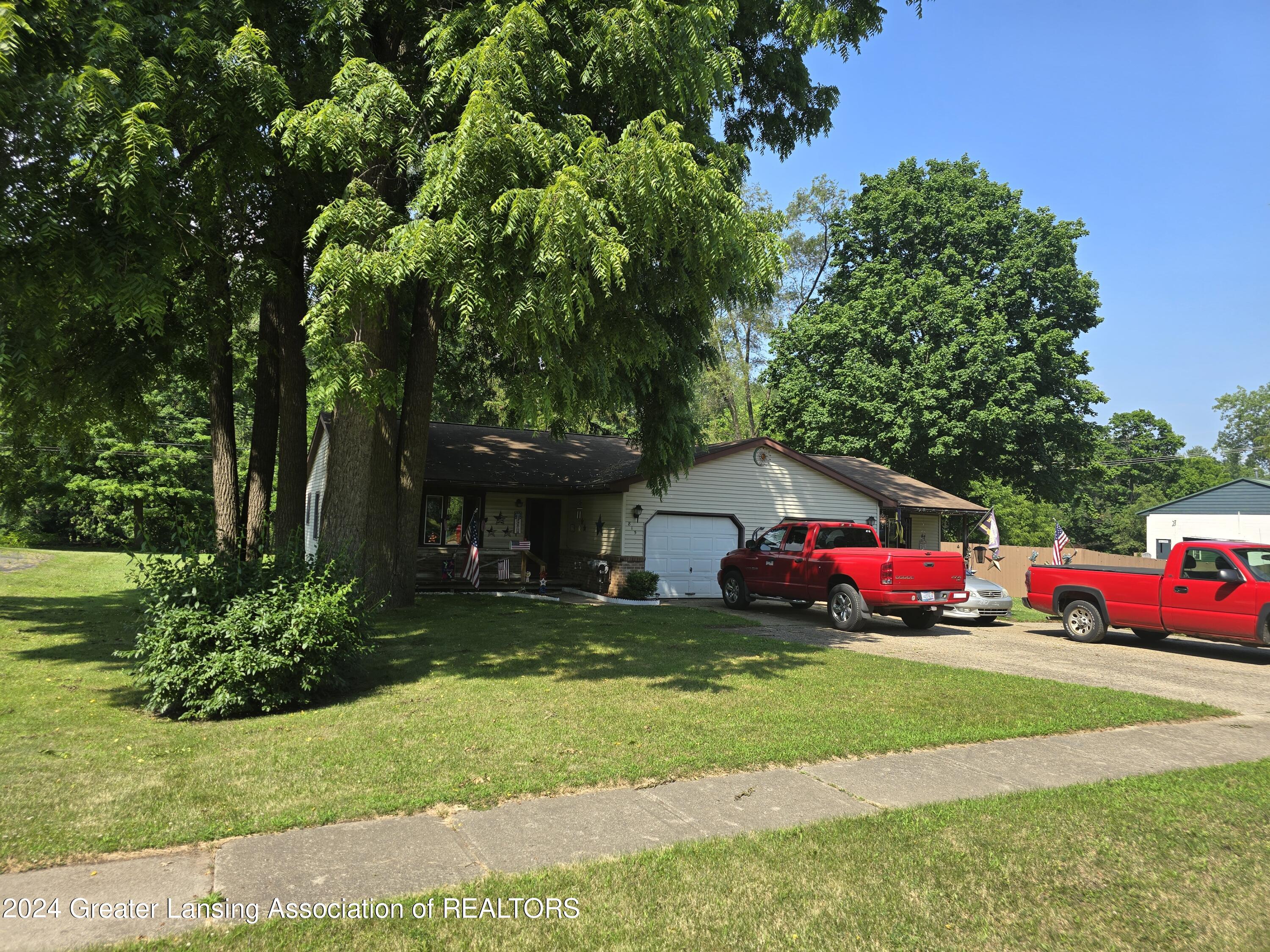 815 High Street