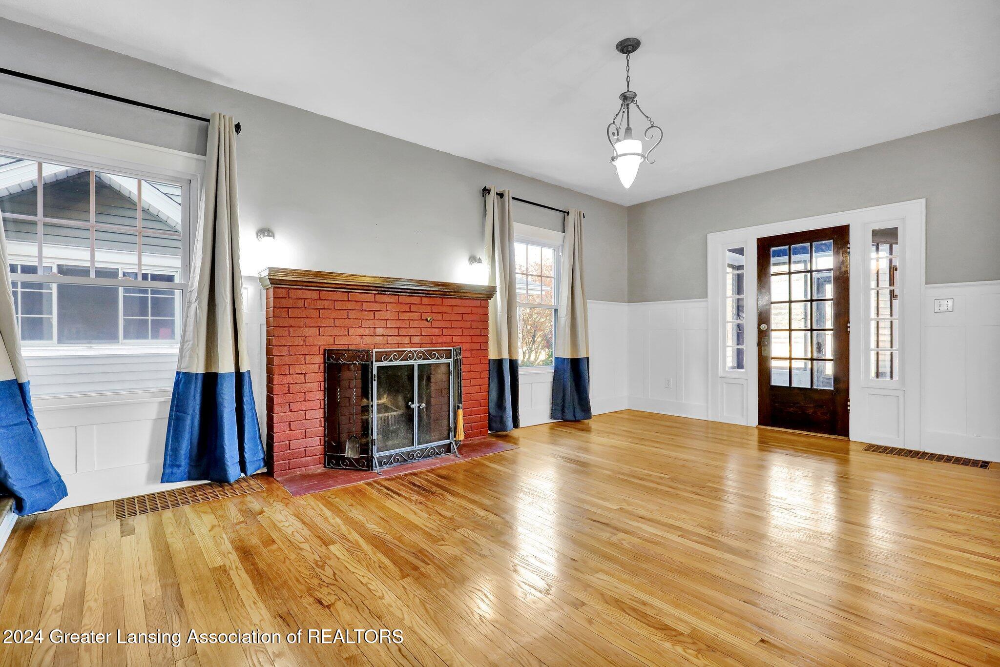 209 W North Street