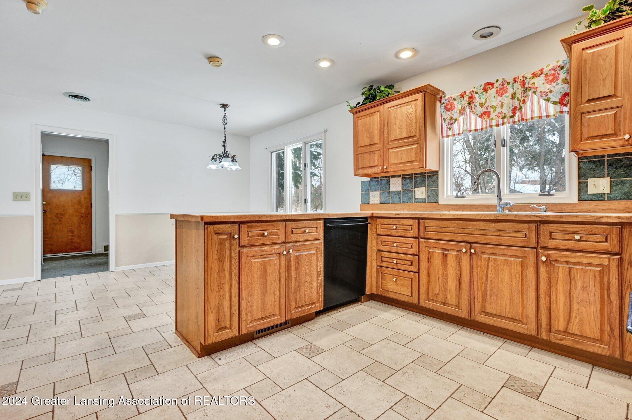 2610 Cochise Lane