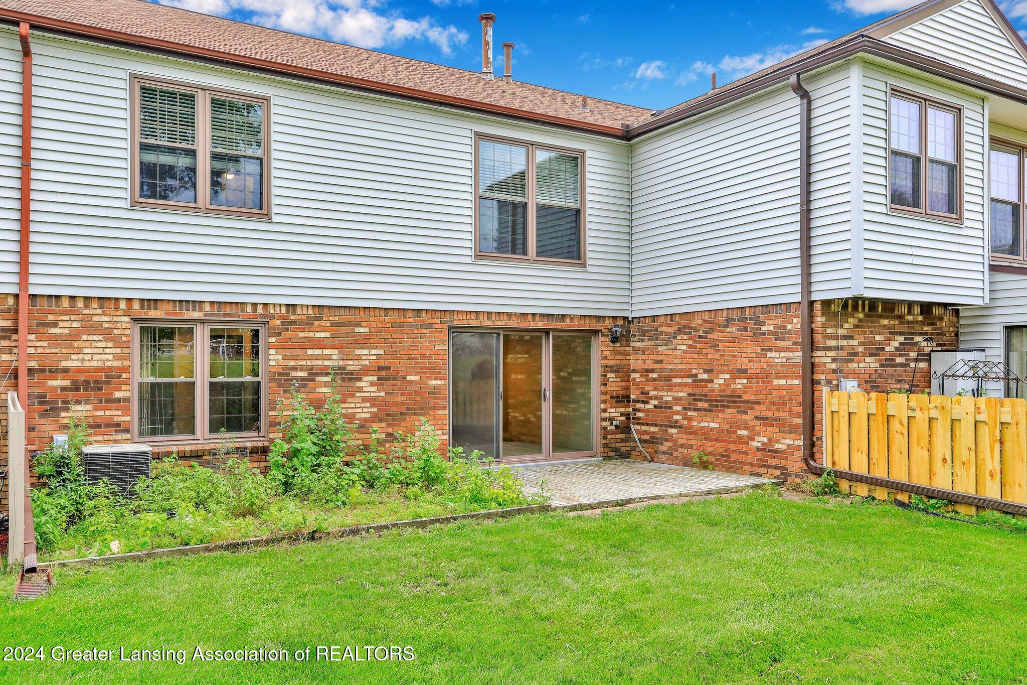 523 Red Cedar Boulevard