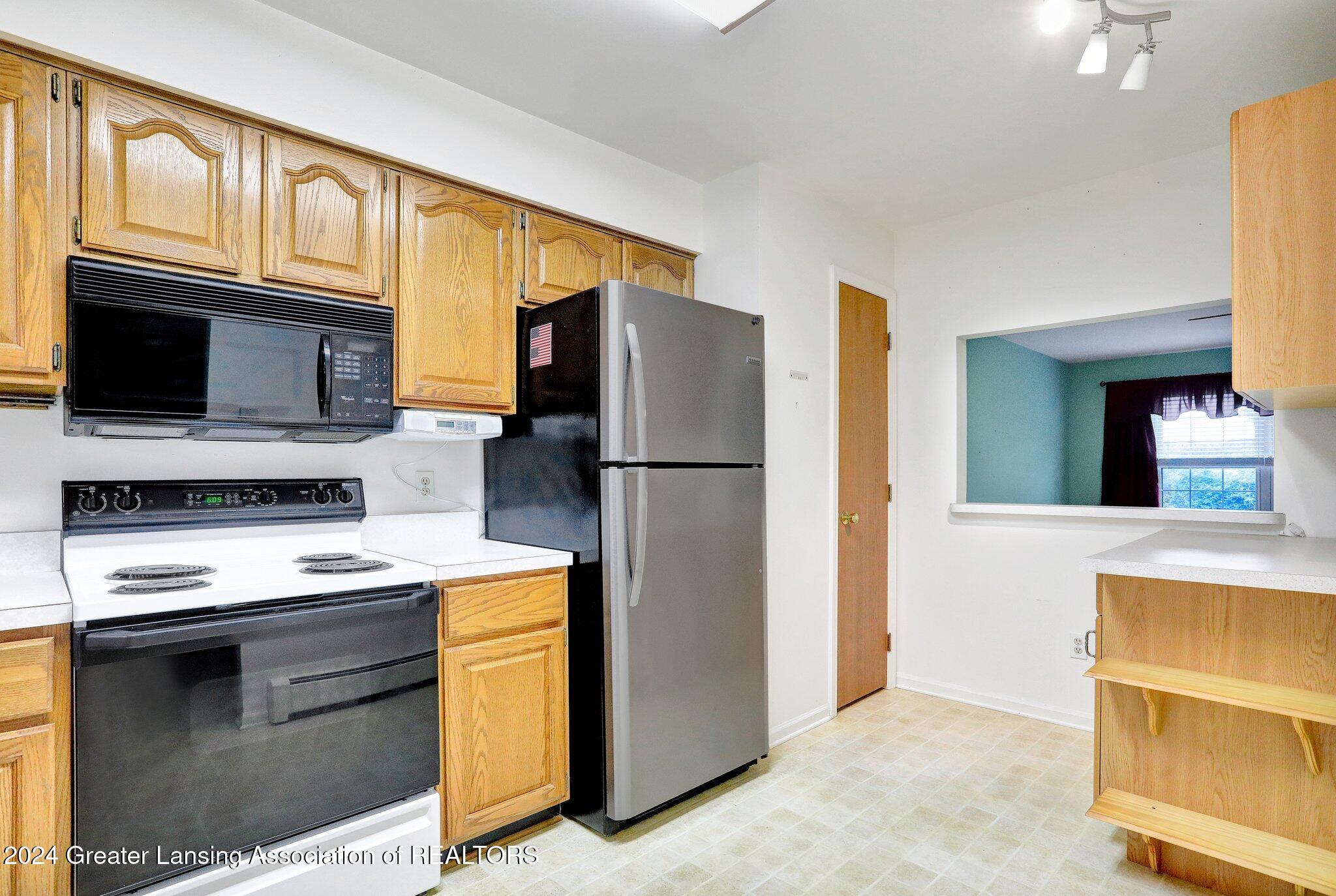 523 Red Cedar Boulevard