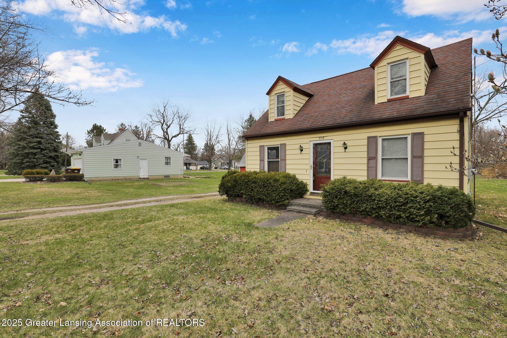 918 Maycroft Road