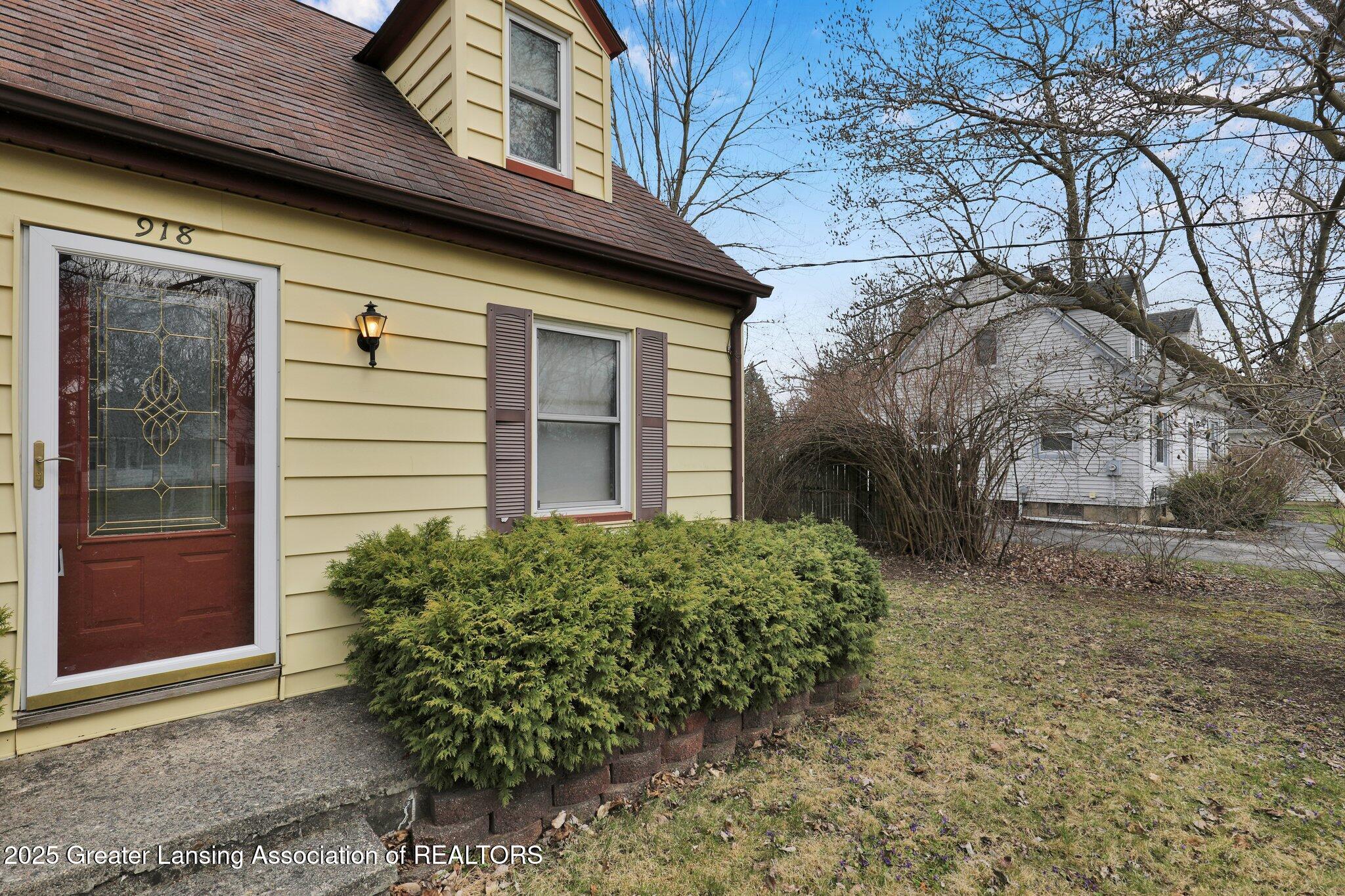 918 Maycroft Road