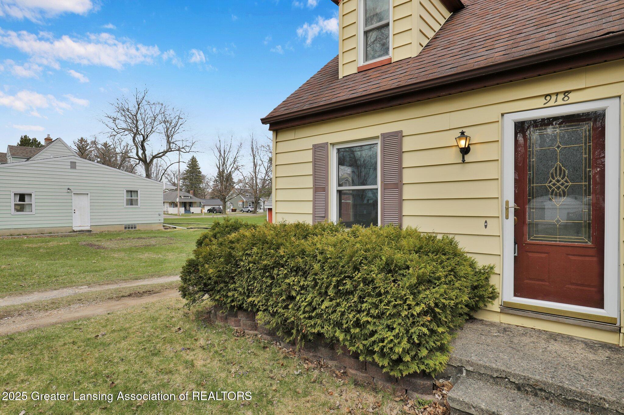 918 Maycroft Road