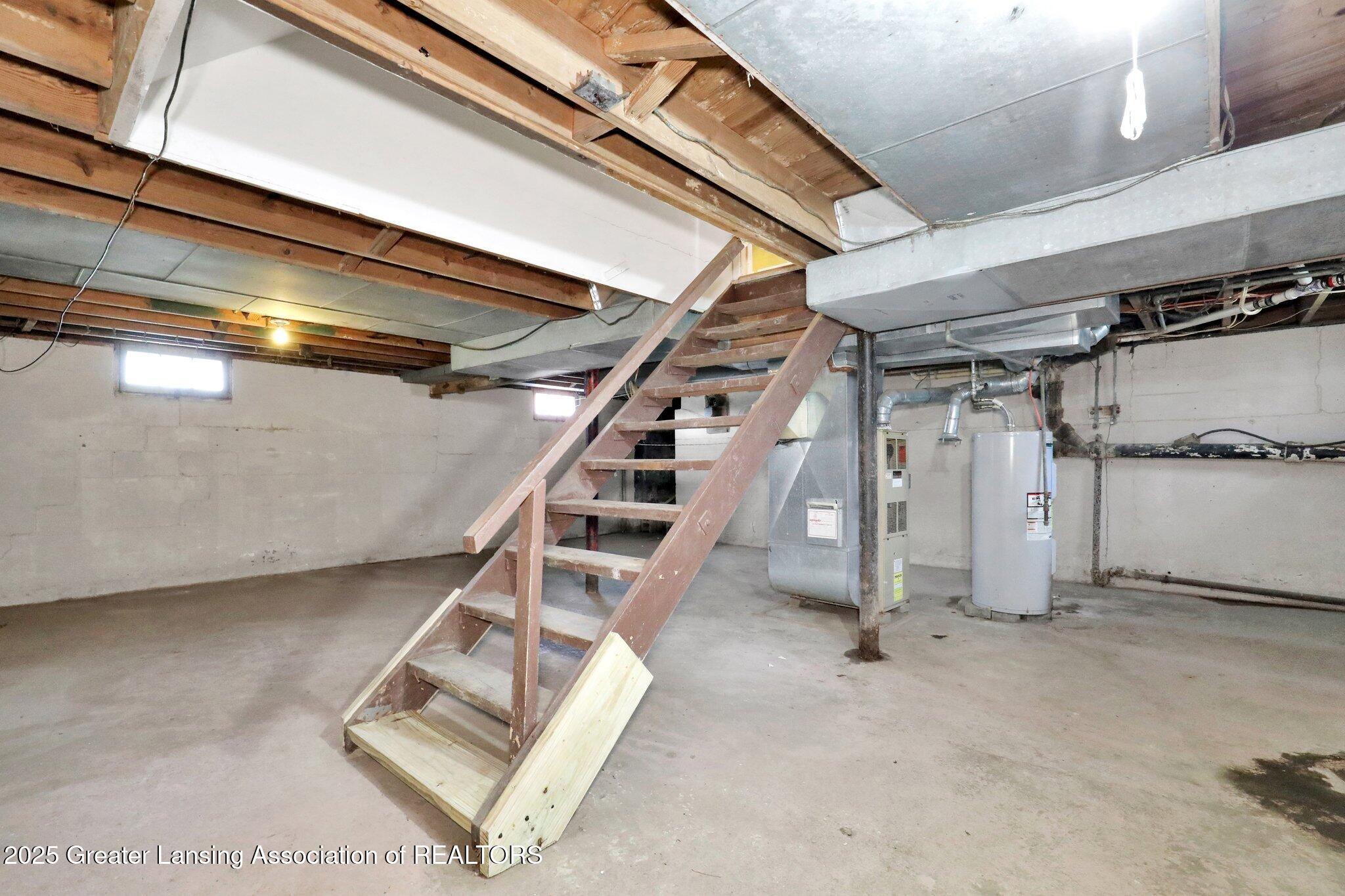 918 Maycroft Road