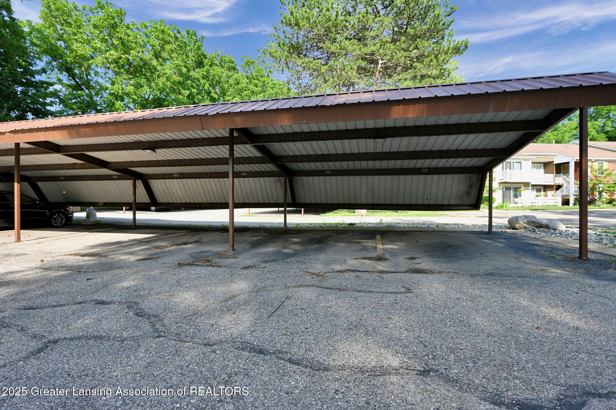 2034 Hamilton Road 201-19