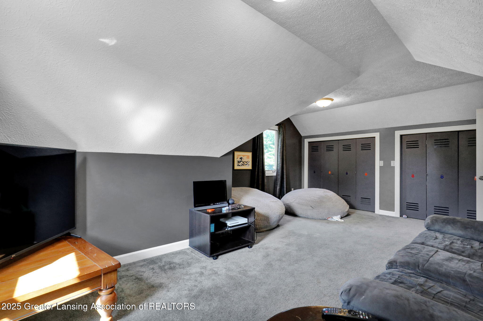 2584 Varsity Lane