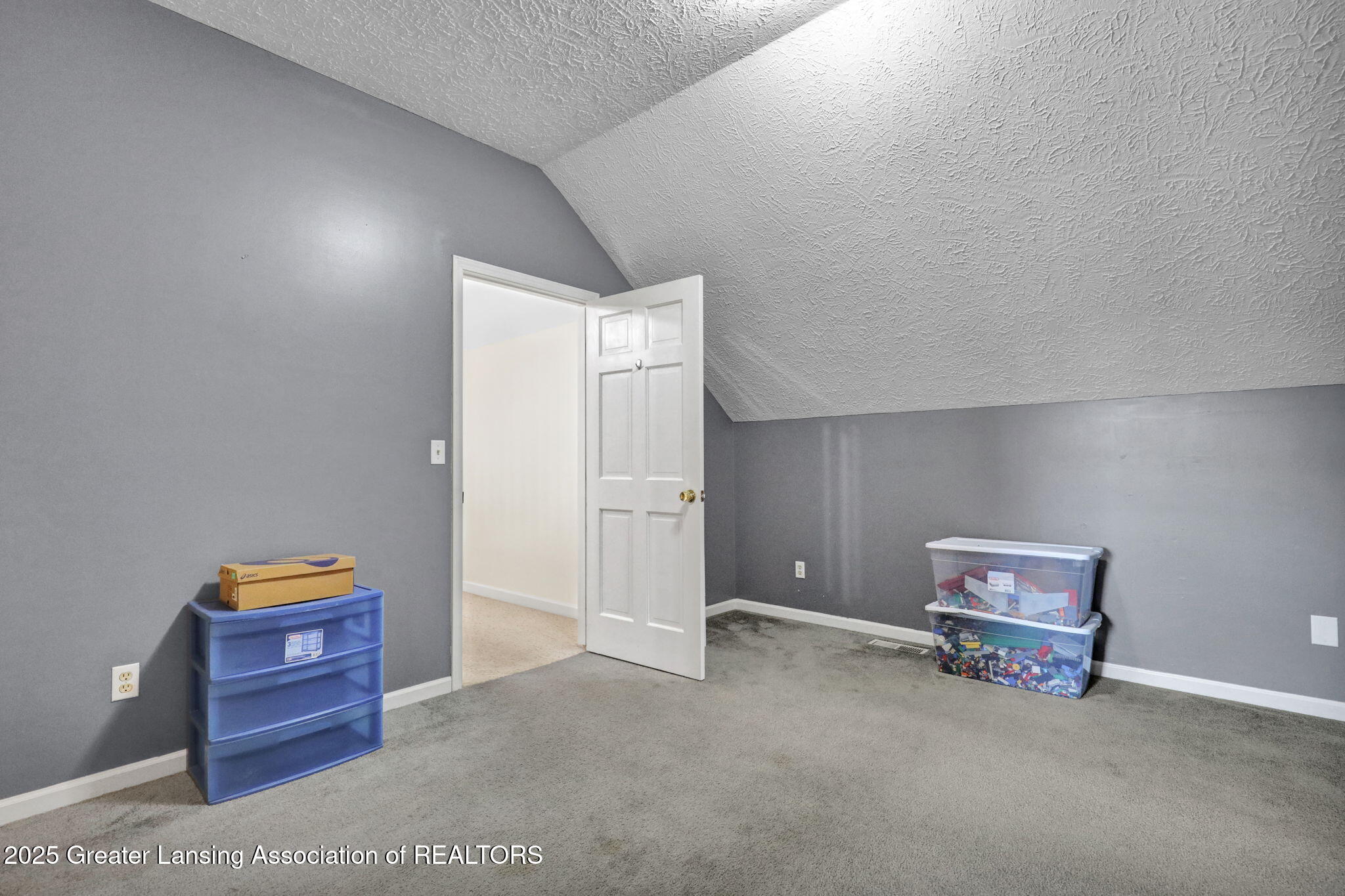 2584 Varsity Lane