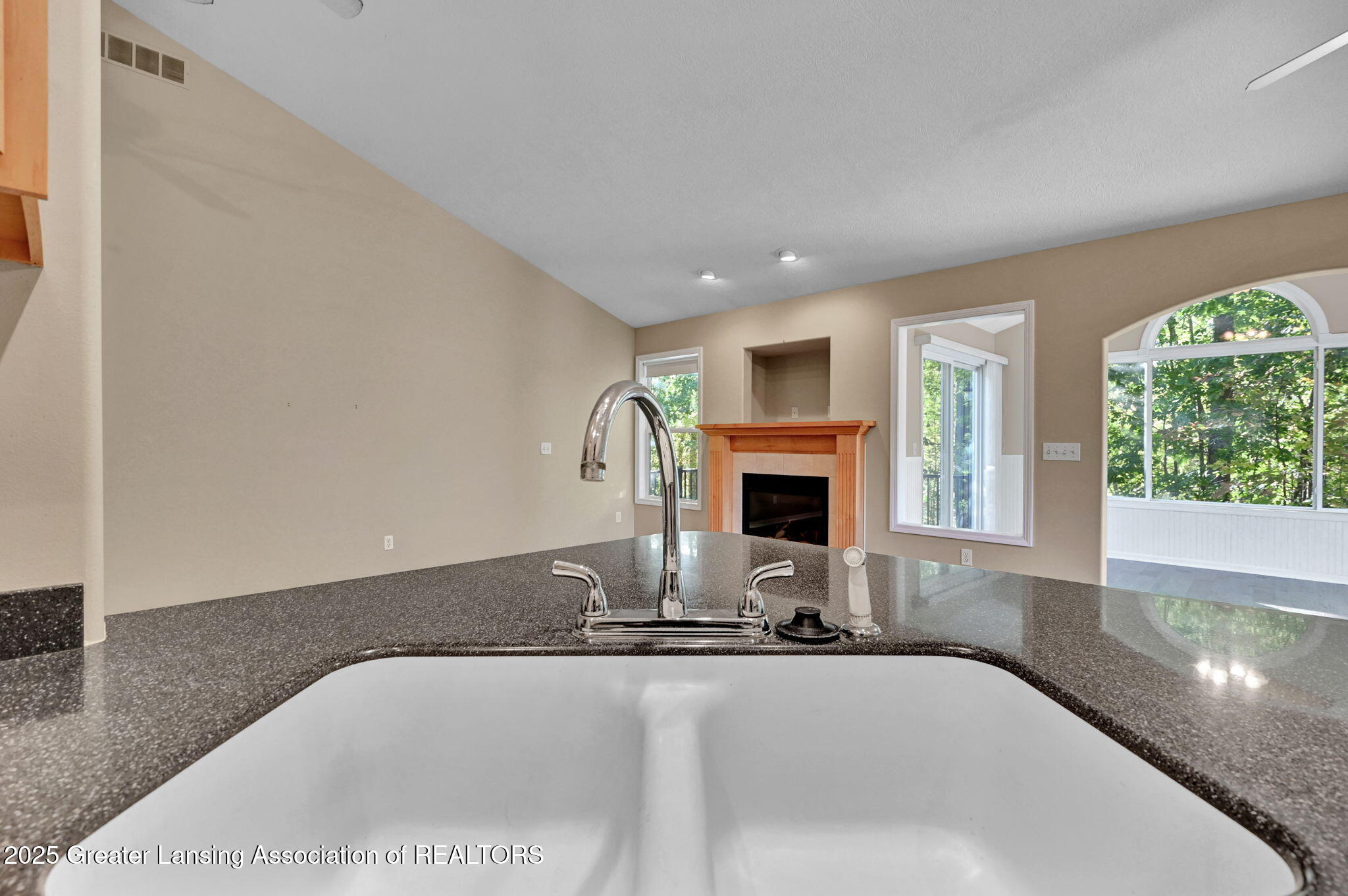 1521 Nottingham Forest Trail