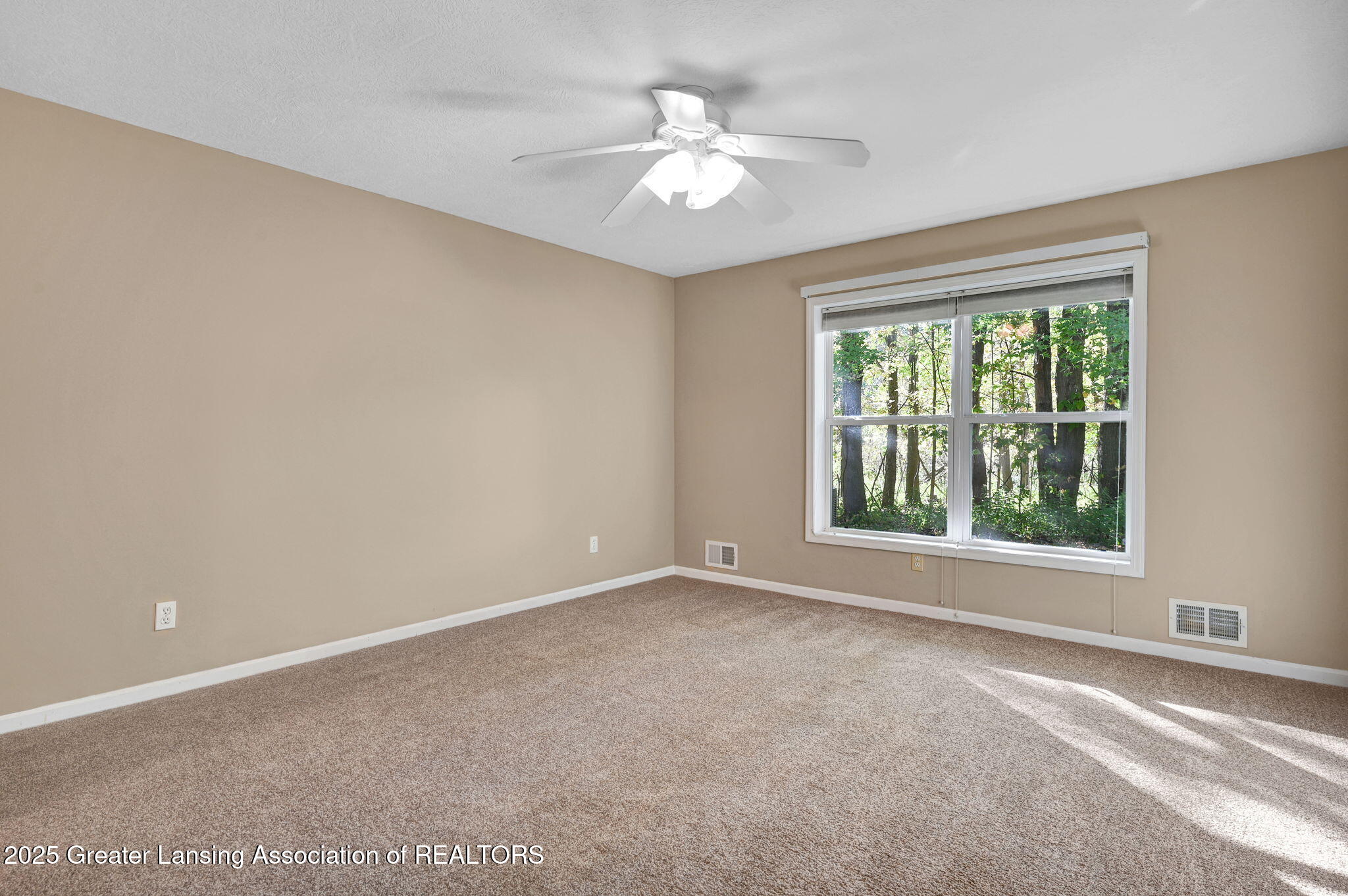 1521 Nottingham Forest Trail