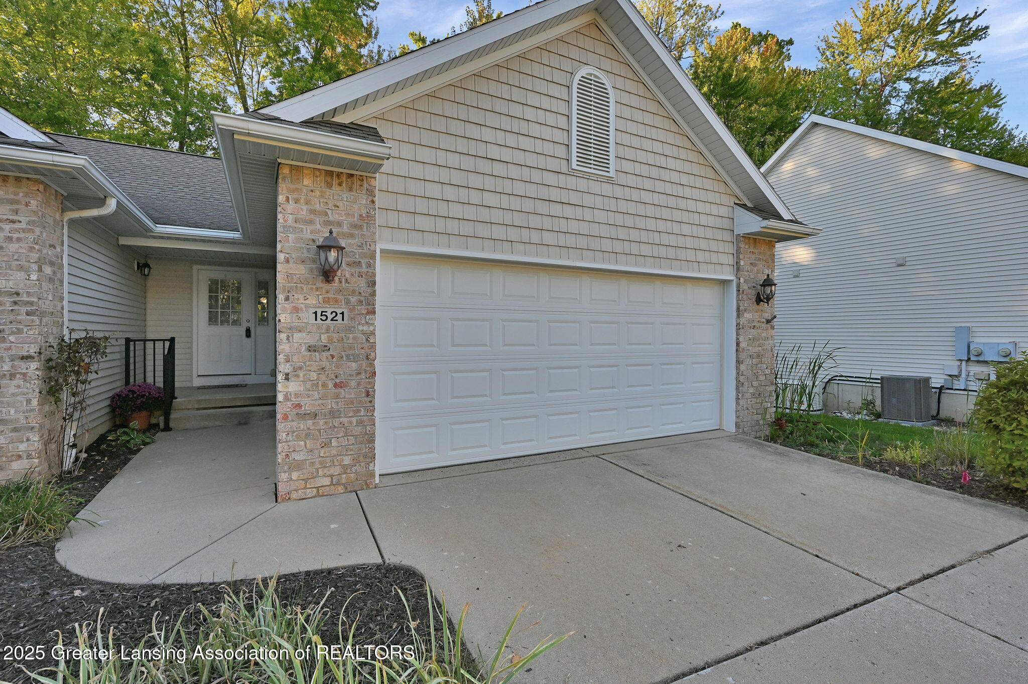1521 Nottingham Forest Trail