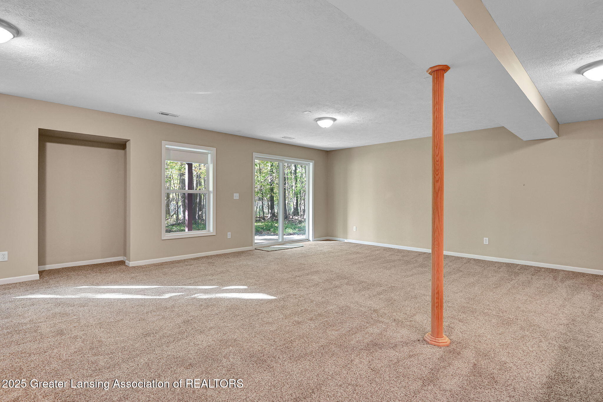 1521 Nottingham Forest Trail