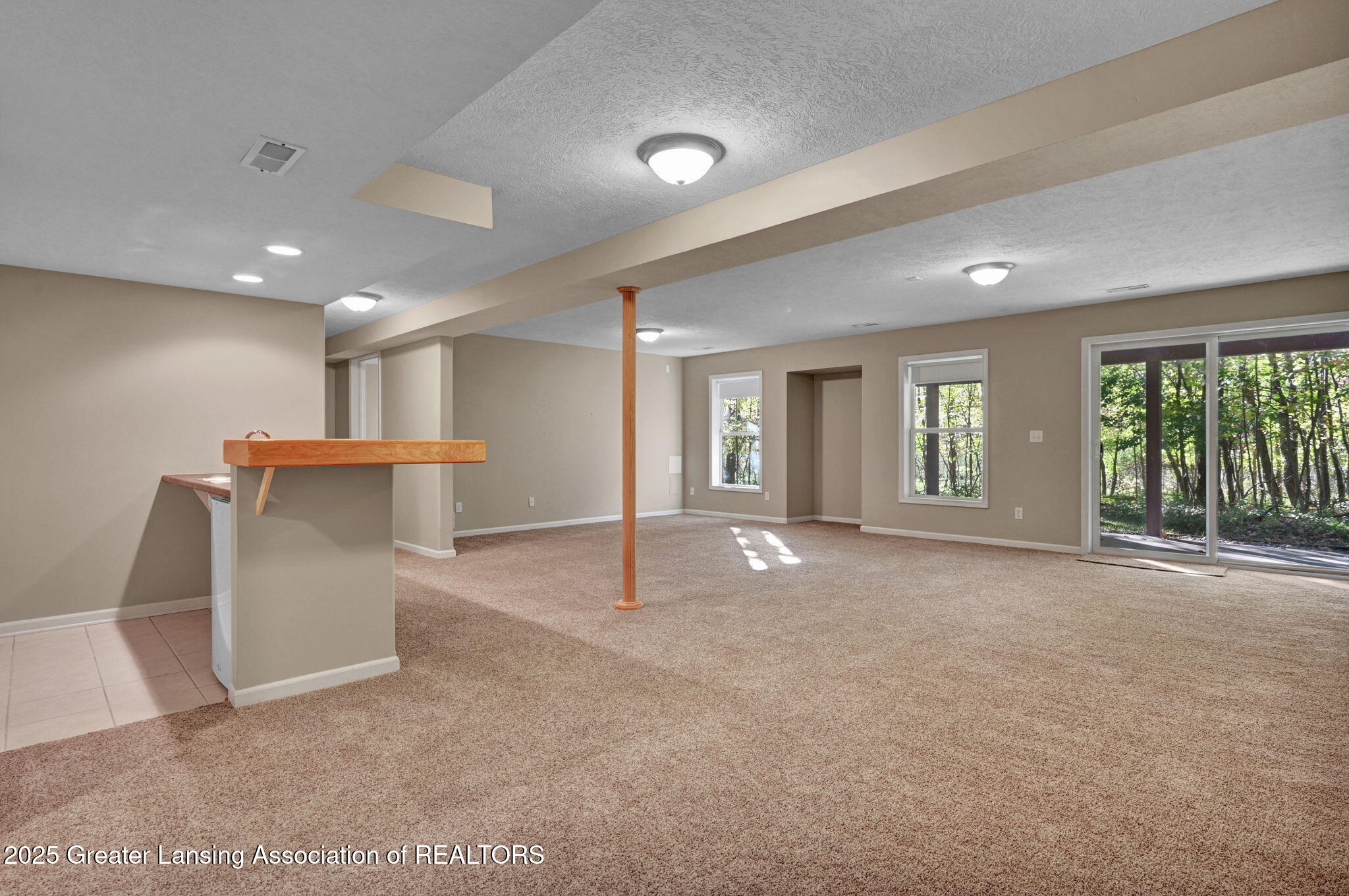 1521 Nottingham Forest Trail