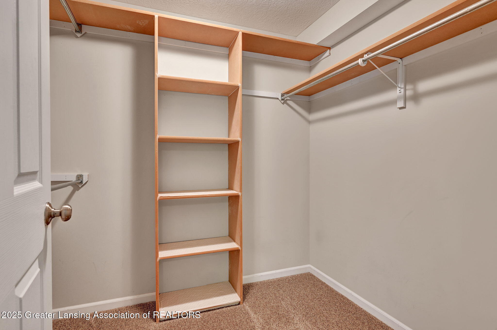 1521 Nottingham Forest Trail
