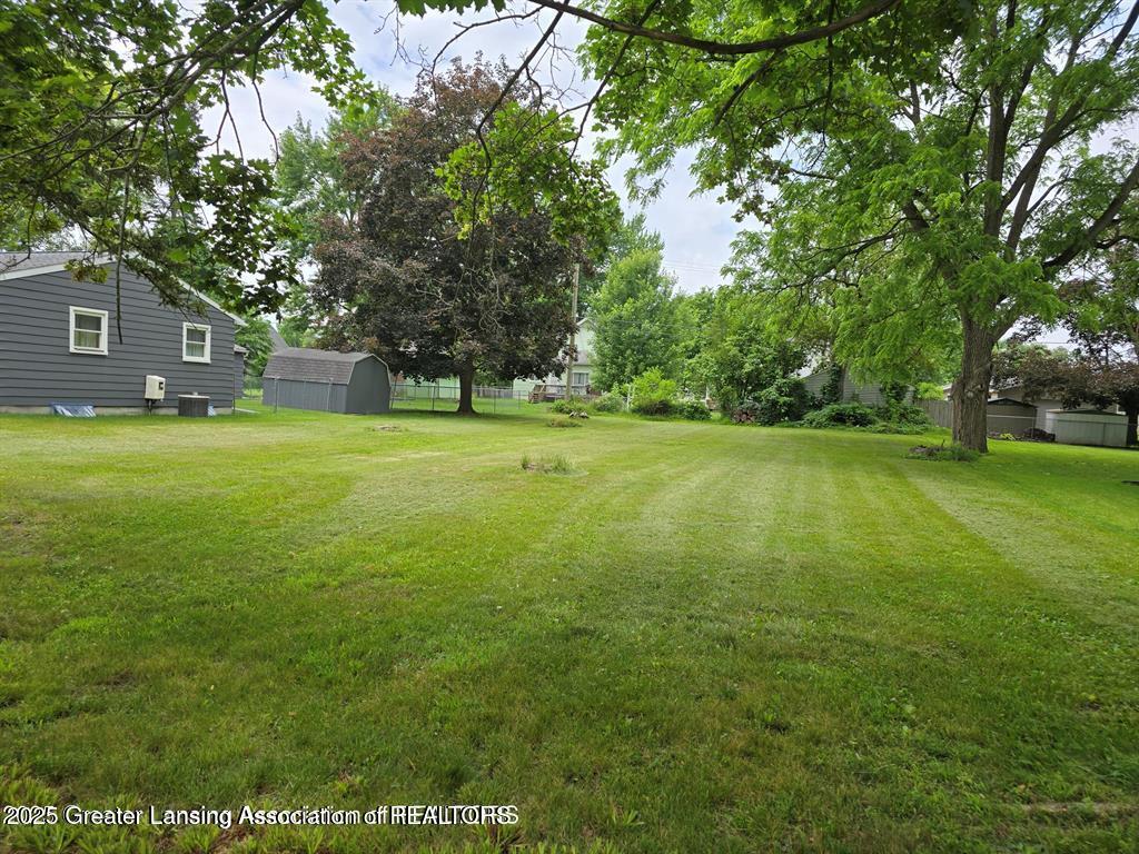 402 Crossman