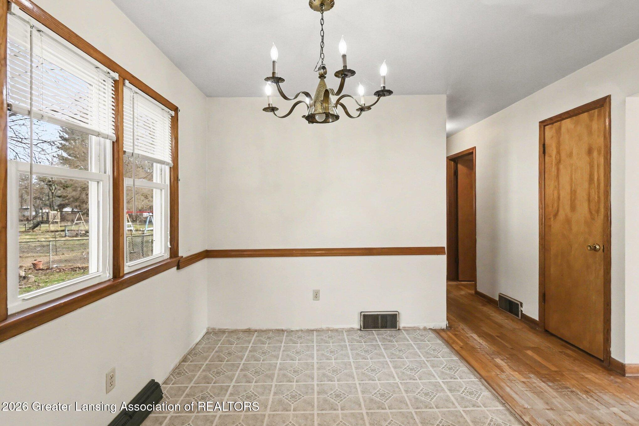 6253 Hilliard Road