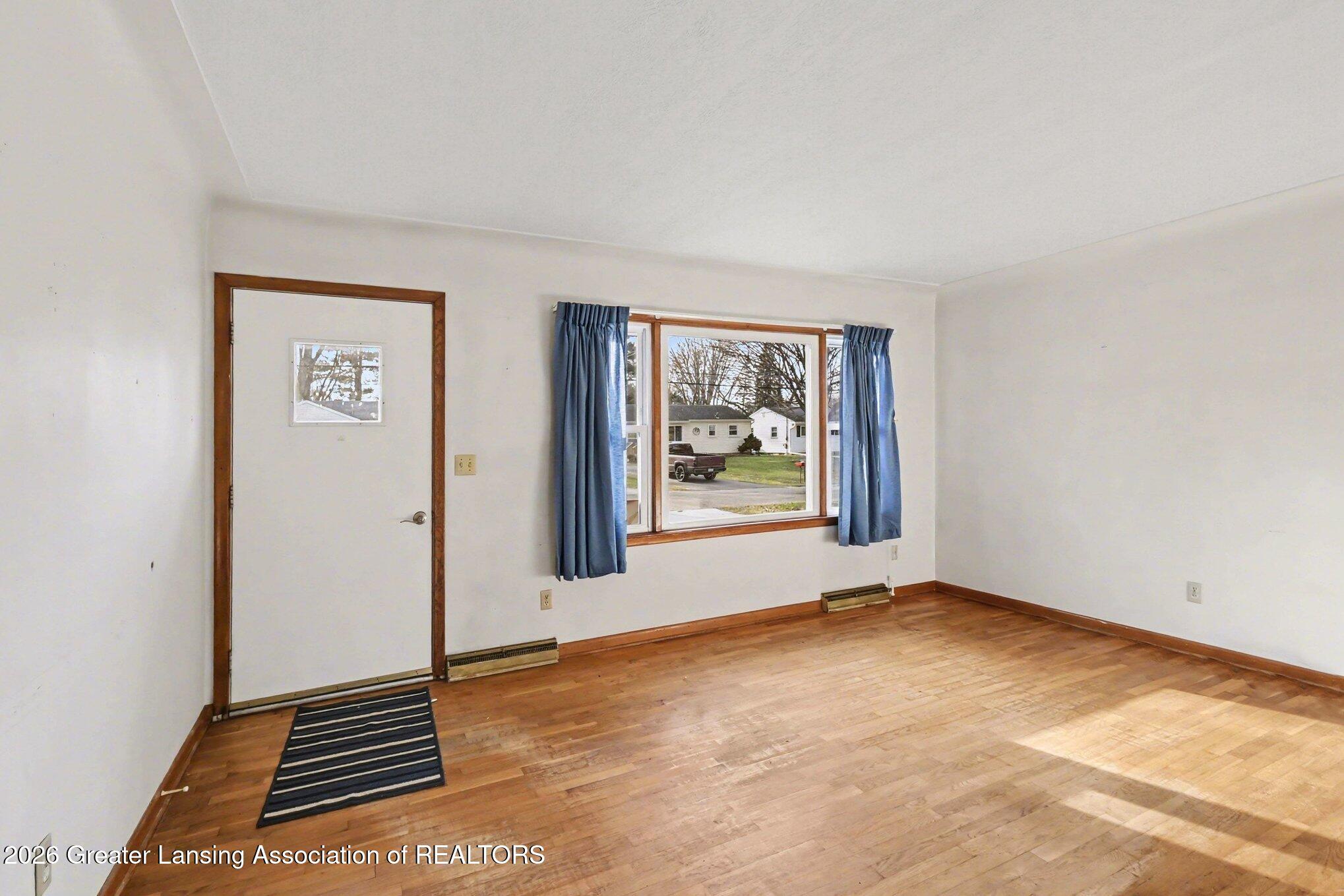 6253 Hilliard Road