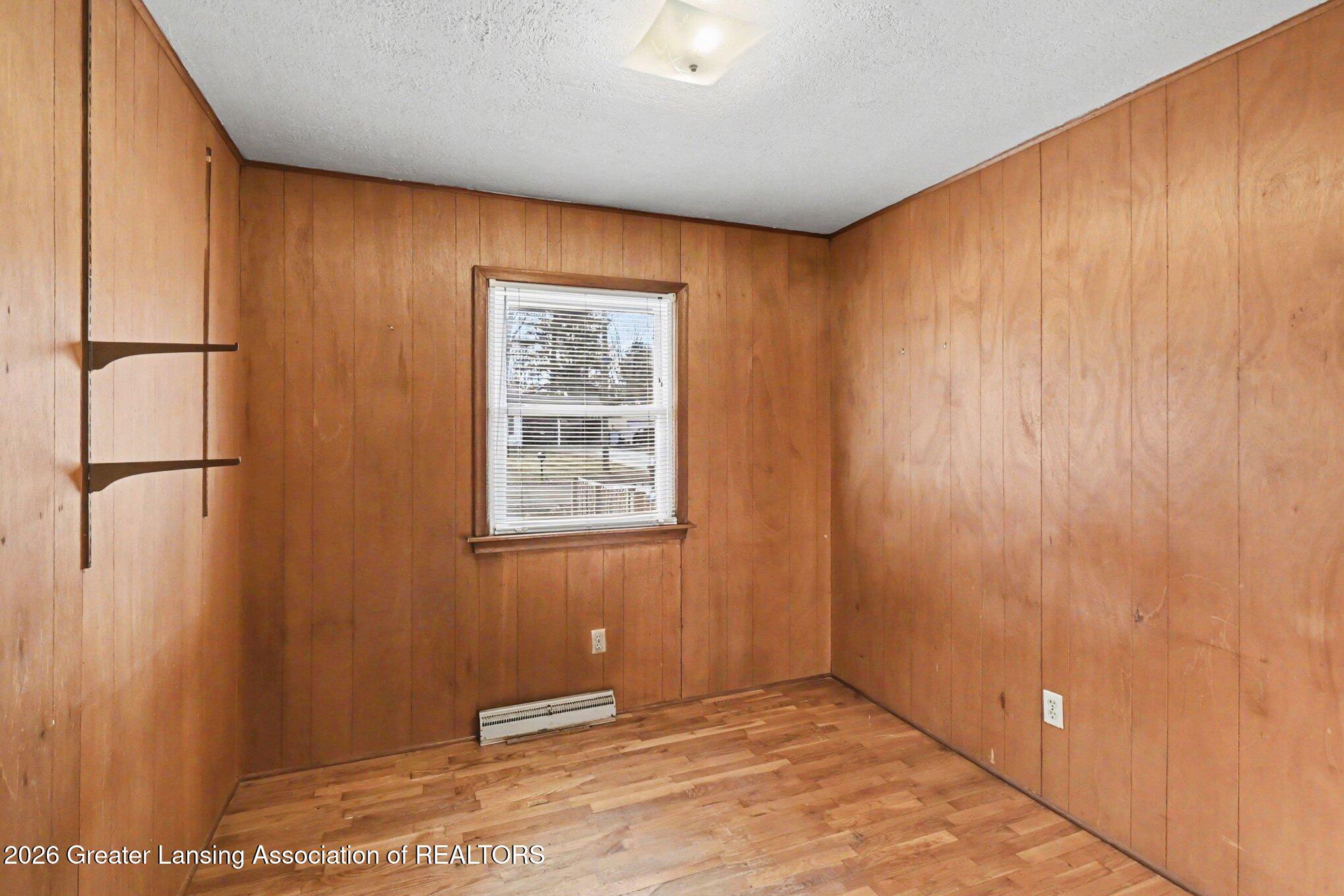 6253 Hilliard Road