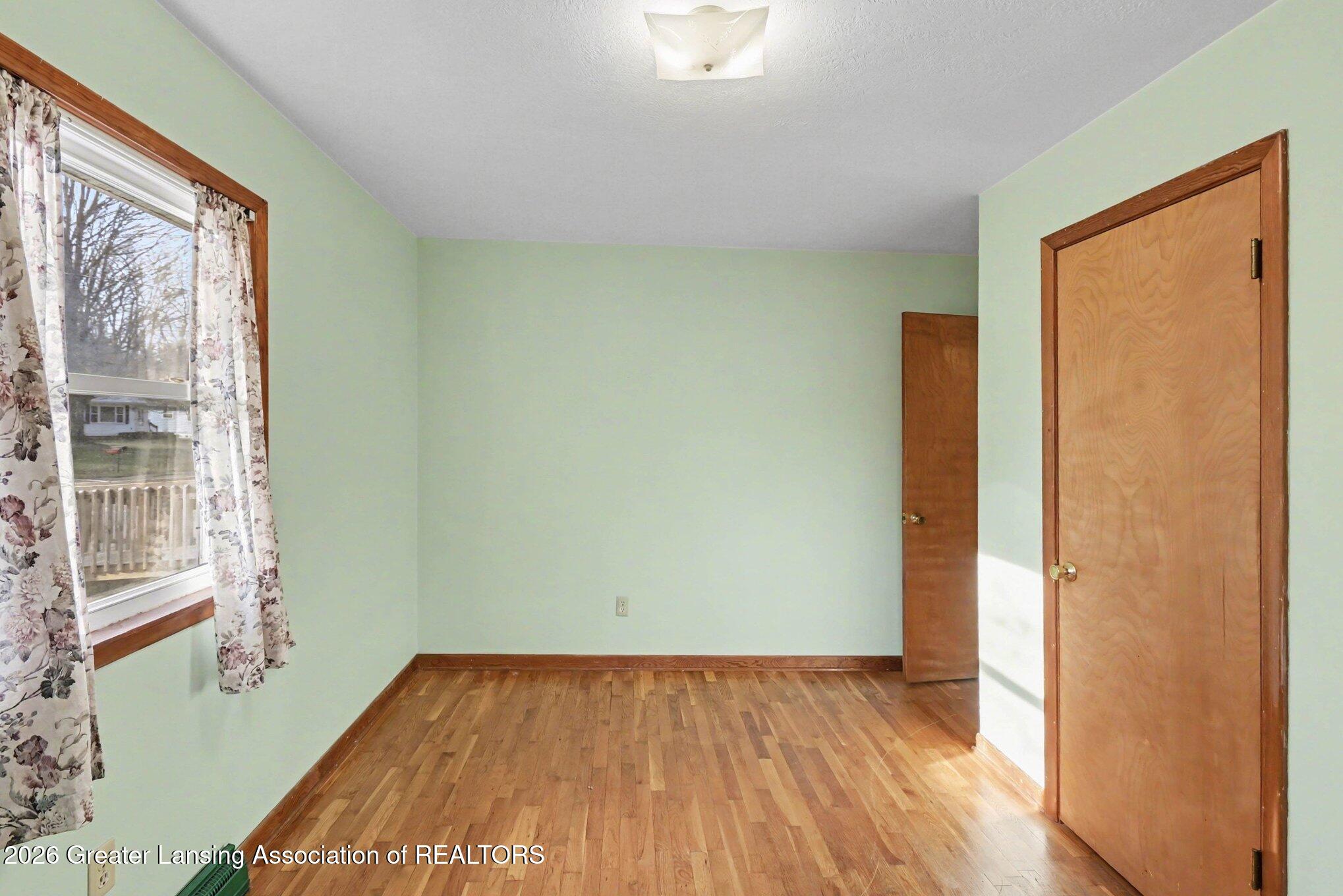 6253 Hilliard Road