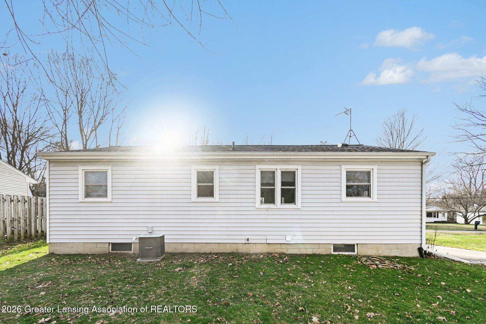 6253 Hilliard Road