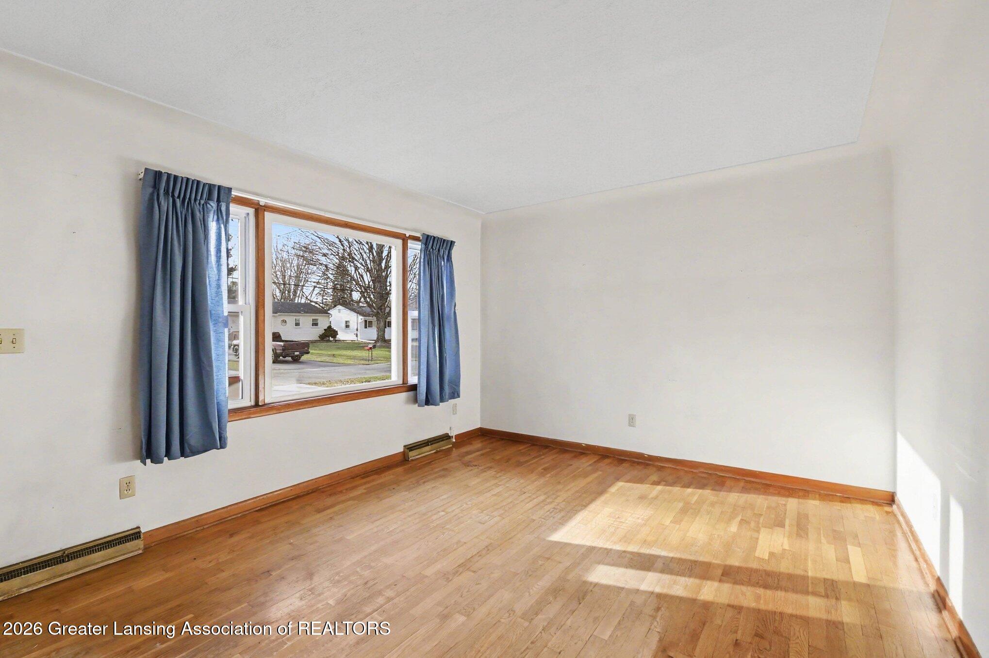 6253 Hilliard Road