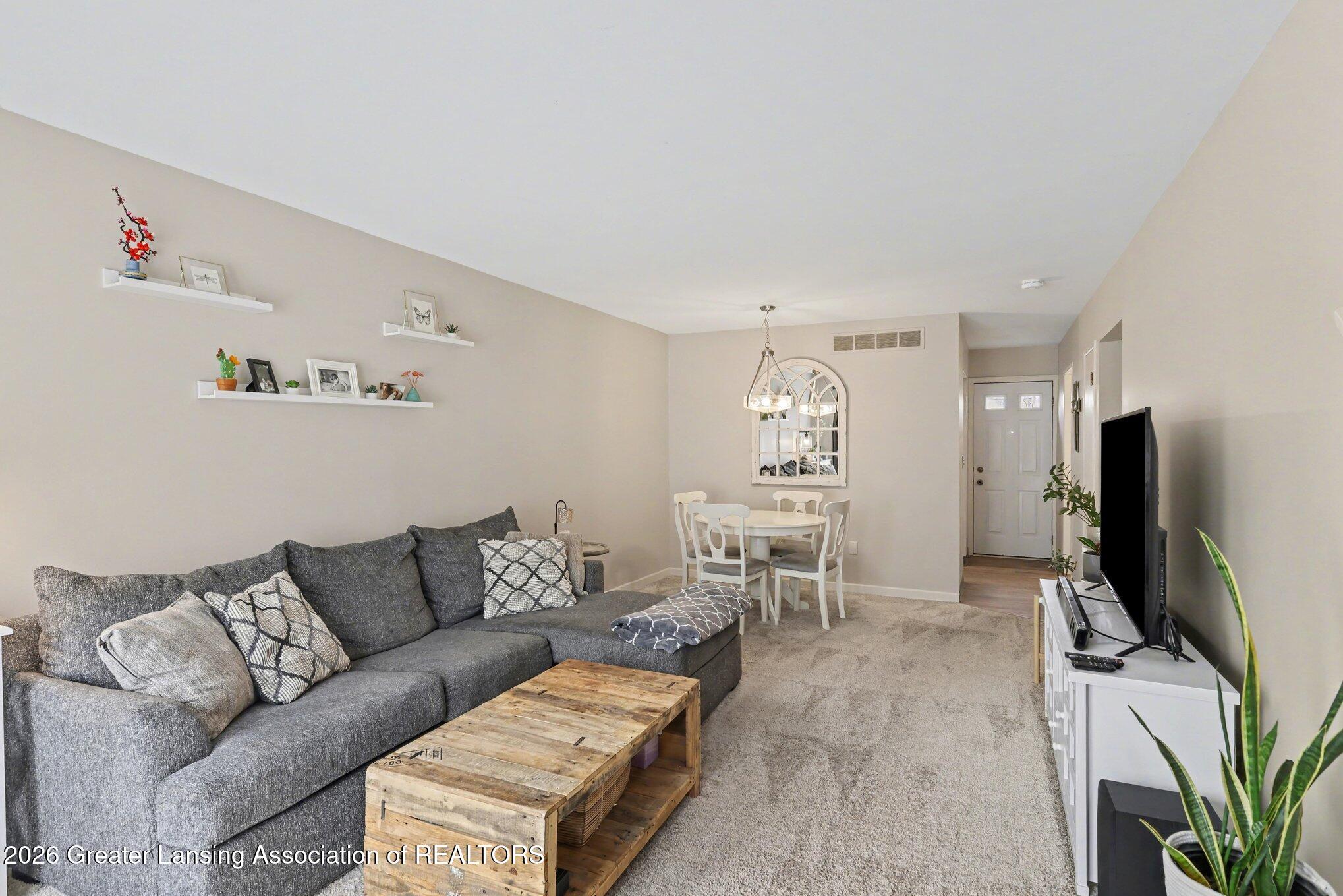 923 Trafalger Lane