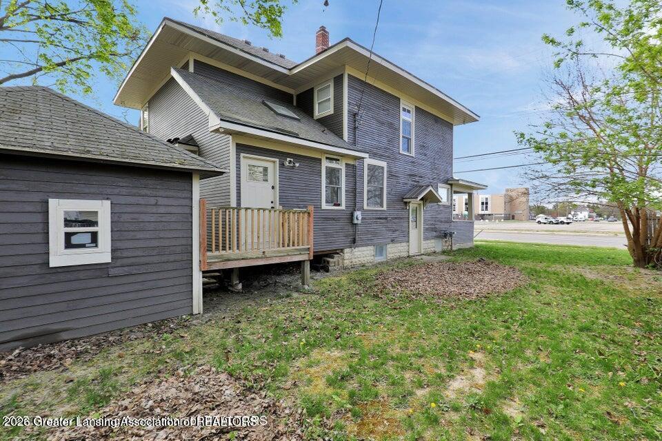 1127 W Saginaw Street