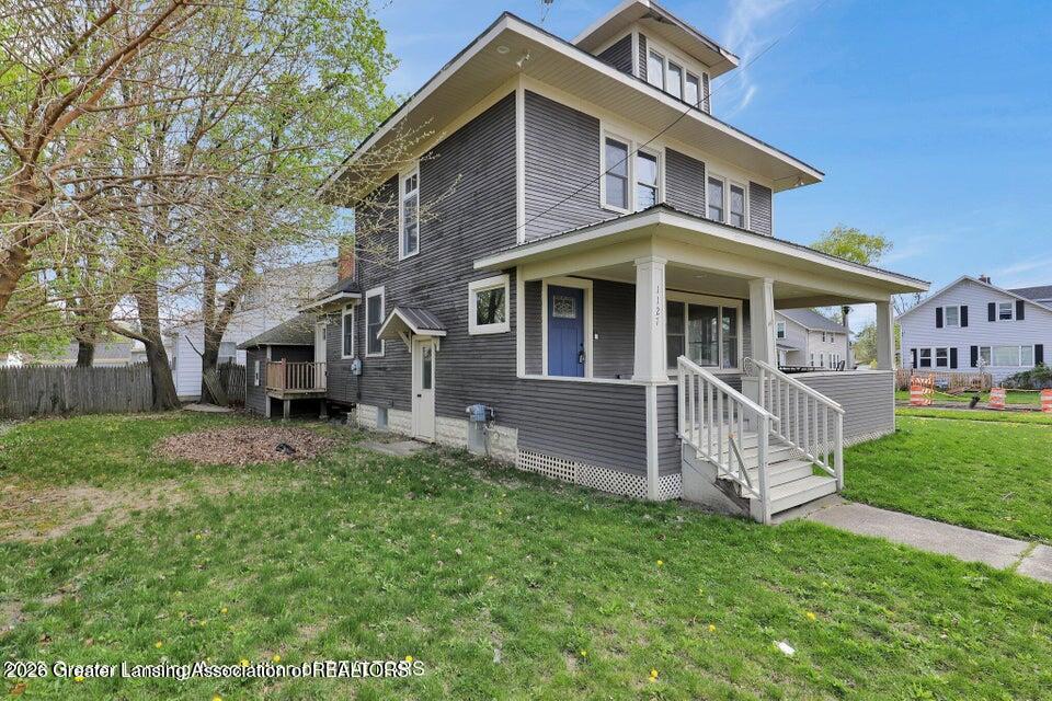 1127 W Saginaw Street