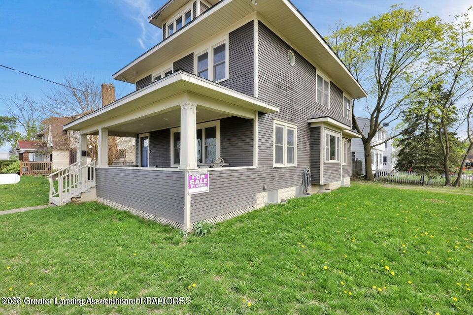 1127 W Saginaw Street
