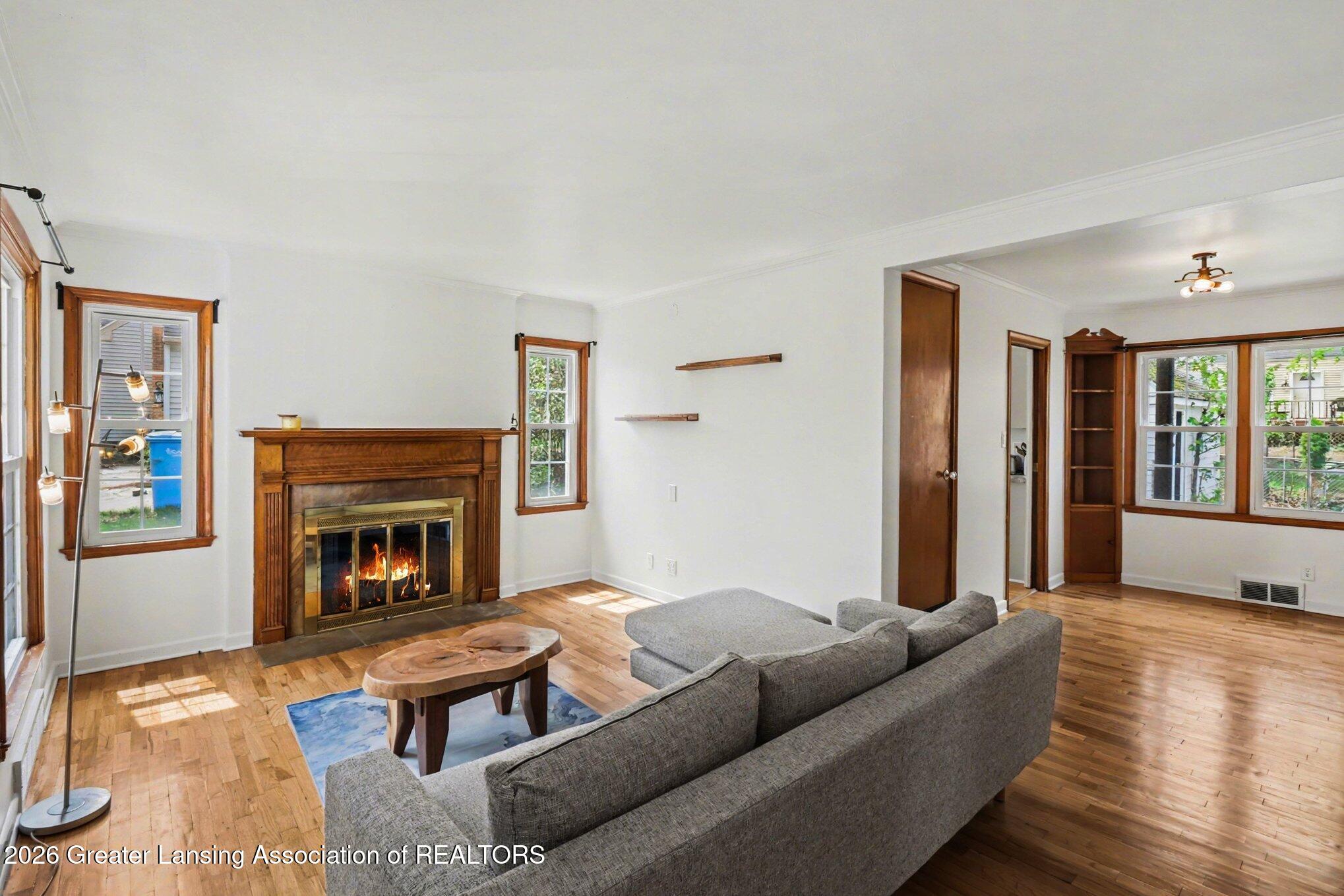 1814 Sunnyside Avenue