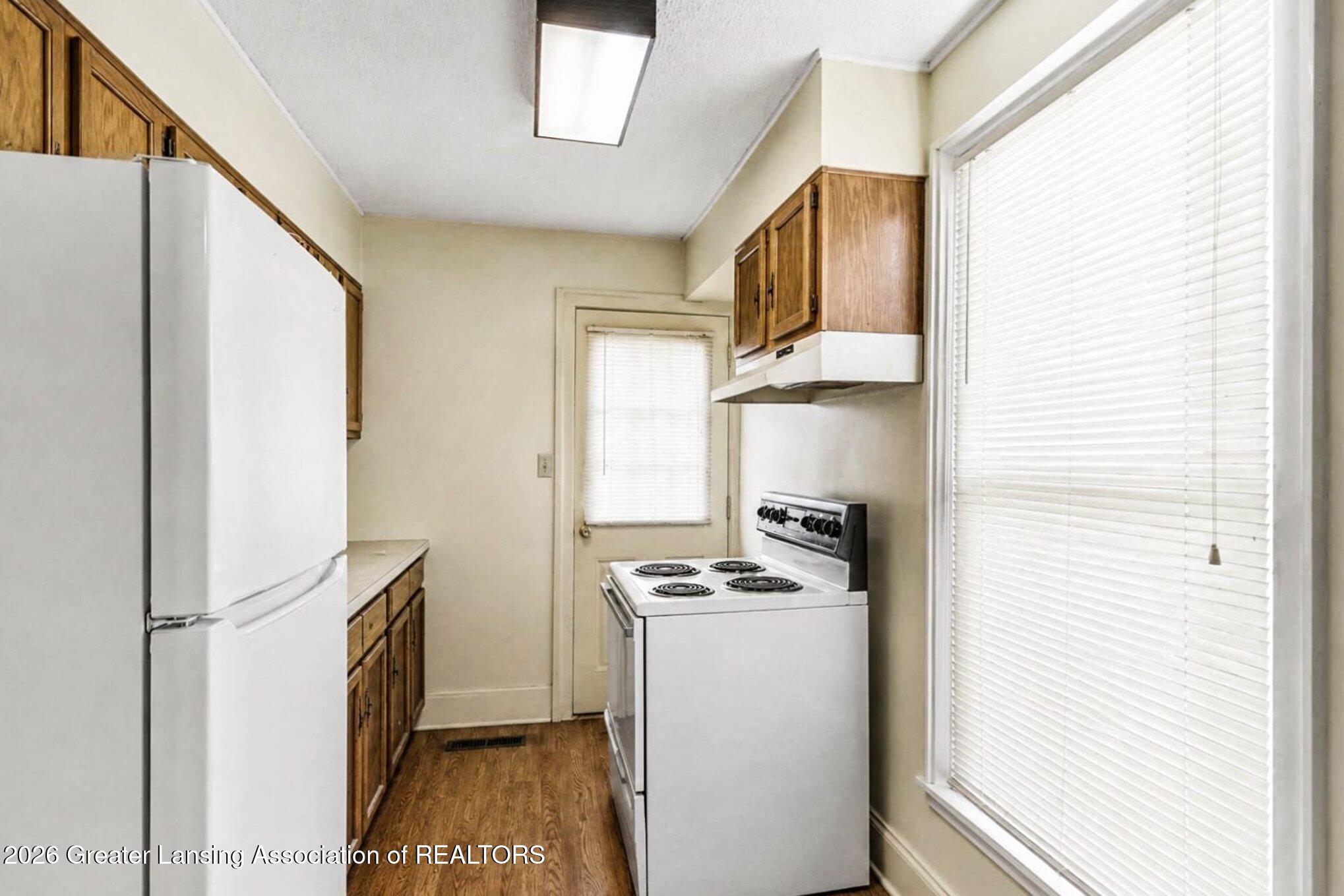 327 E Middle Street