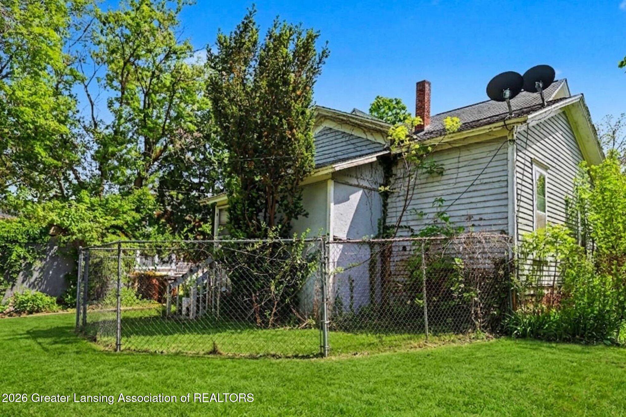 327 E Middle Street