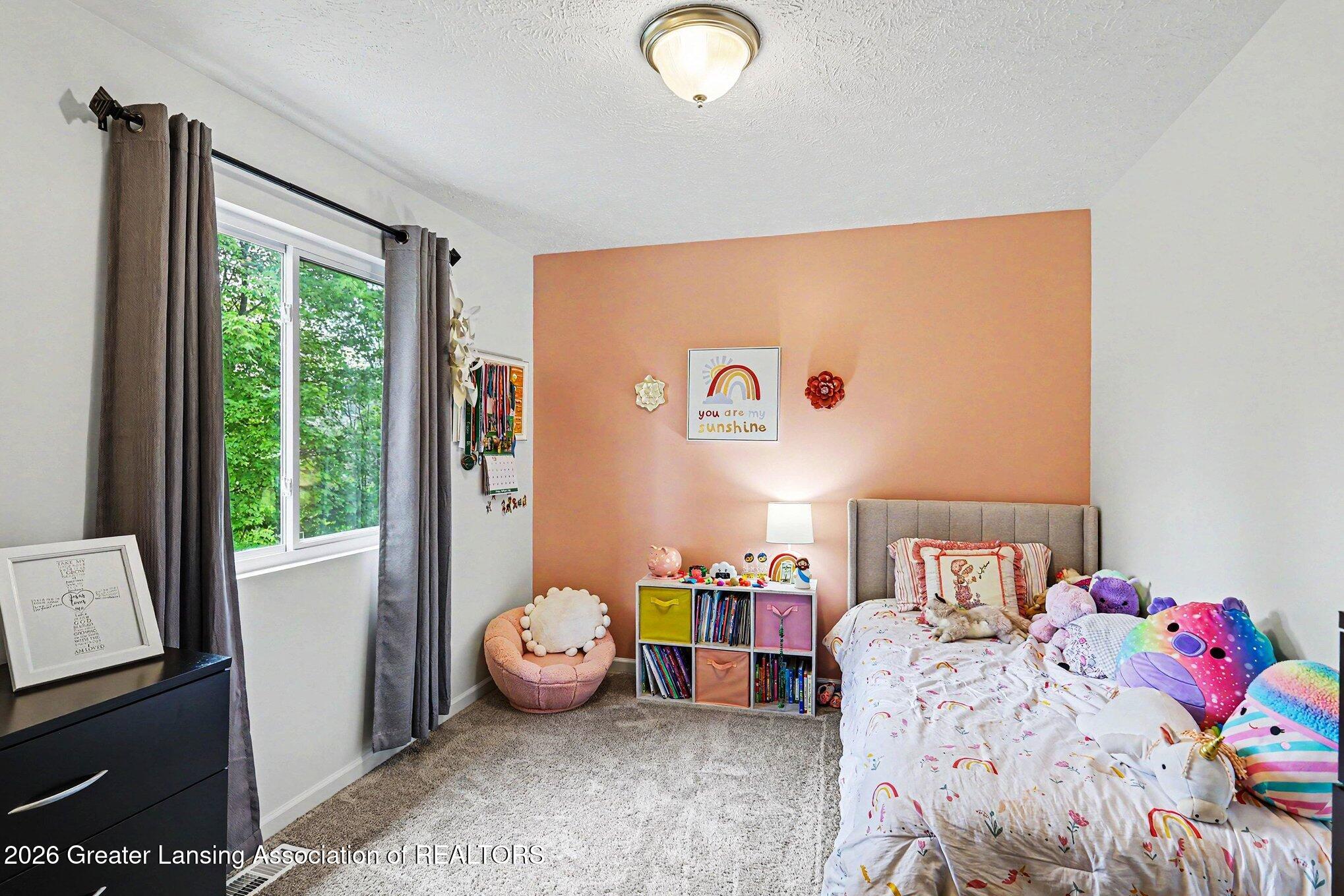 238 Noleigh Lane, DeWitt