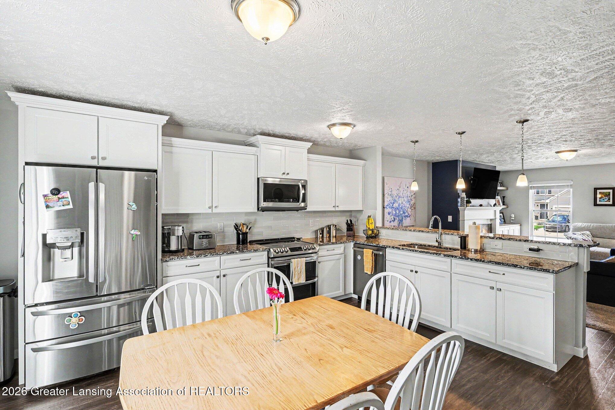 238 Noleigh Lane, DeWitt