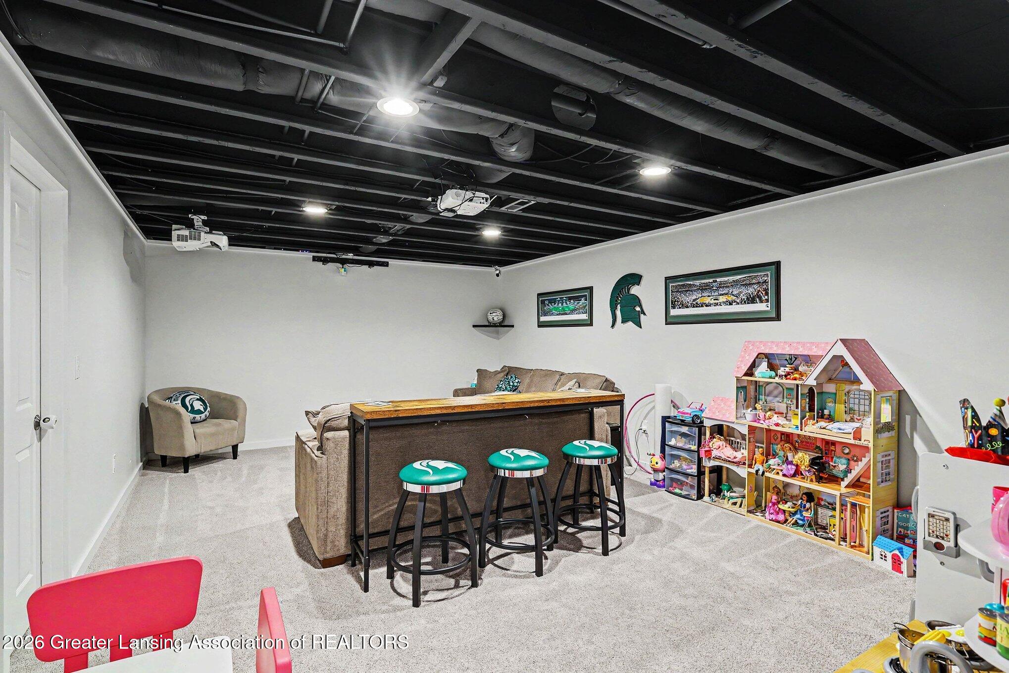 238 Noleigh Lane, DeWitt