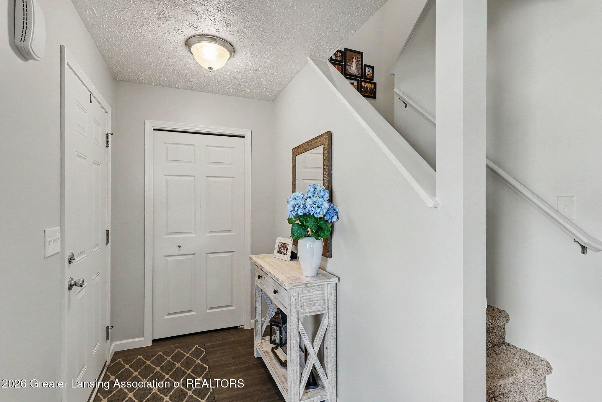 238 Noleigh Lane, DeWitt